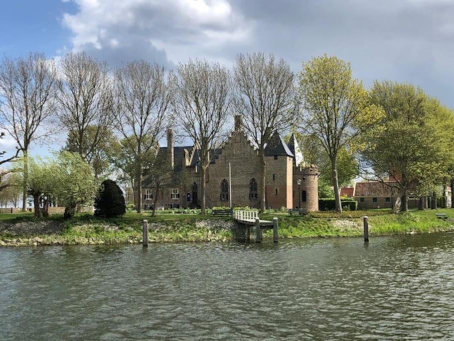 Gezellige Pipo Met Grote Schommel Aan Het Water Villa Medemblik Buitenkant foto